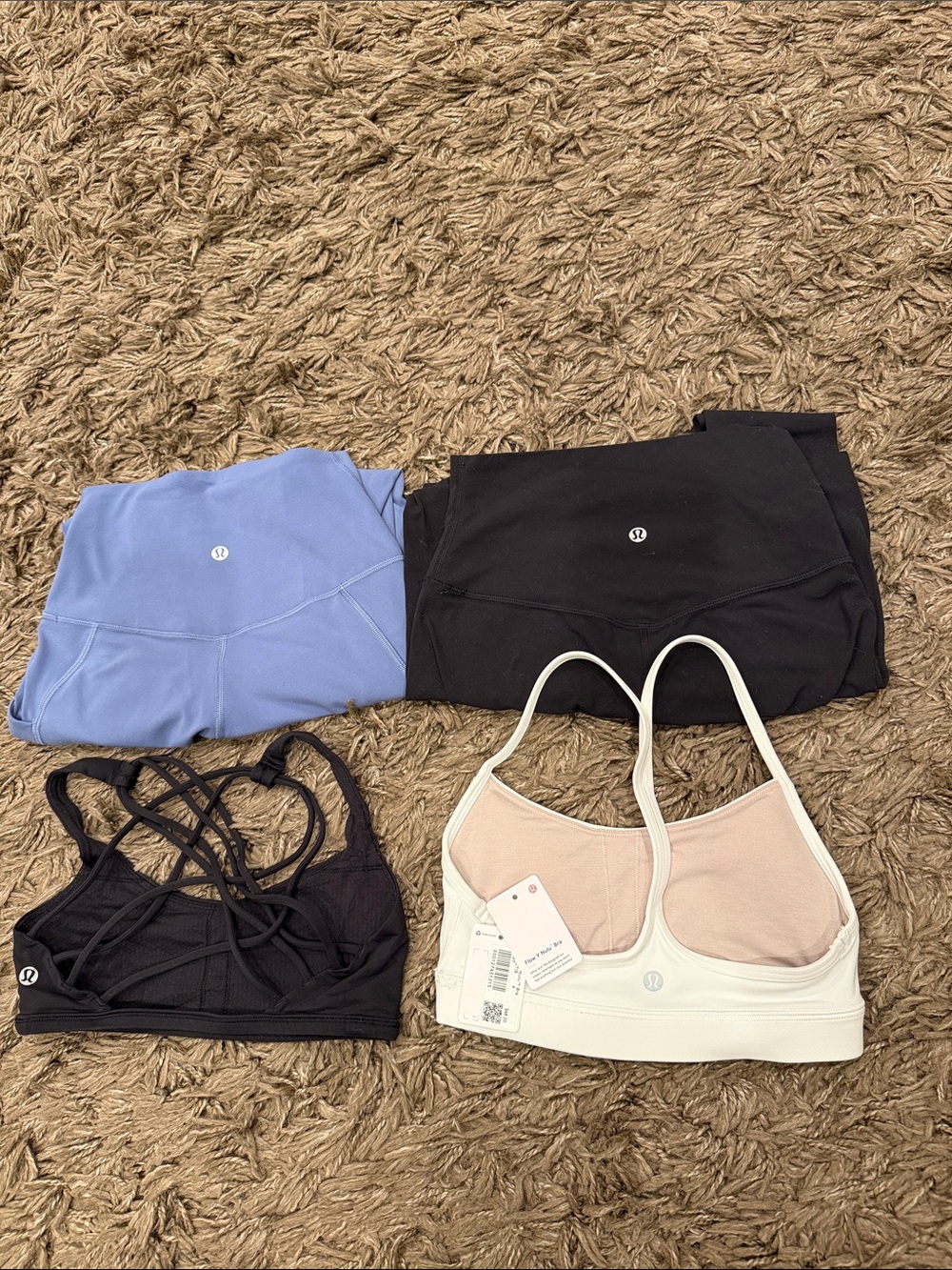 Lululemon bundle size 4 - Picture 1 of 13